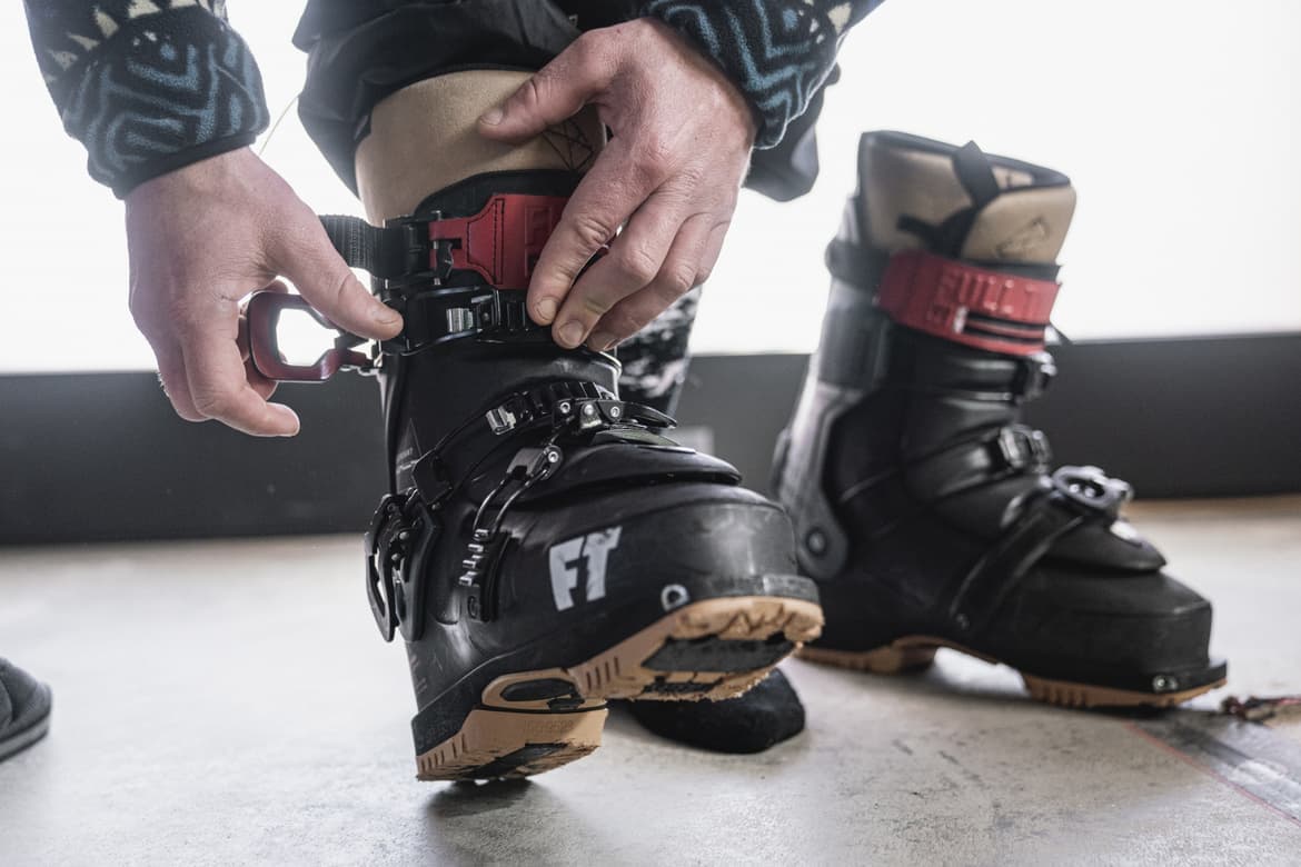 20200317_revelstoke_sammy_carlsson_bootz_030.jpg